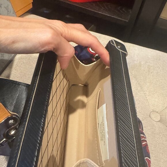 Sold-Louis Vuitton Petite Malle World Tour - Picture 3 of 4